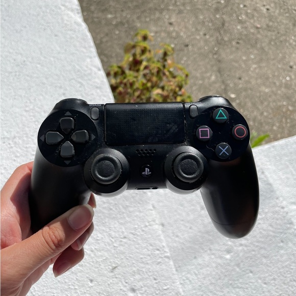 Pre-Owned PS4 Dualshock 4 Controller - Picture 8 of 8